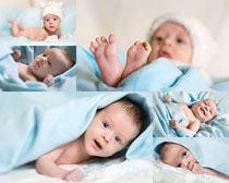 床上可爱小宝宝摄影高清图片