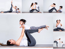 瑜伽健身母女写真摄影高清图片