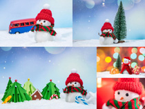 圣誕節模型雪人與樹攝影高清圖片
