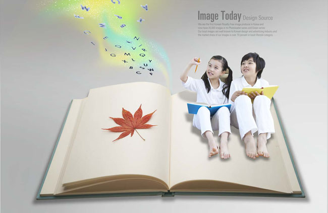 坐书本上的韩国儿童PSD素材